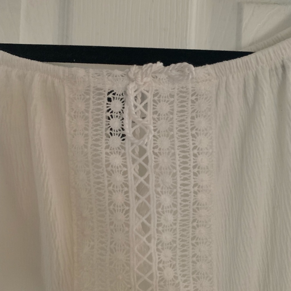 H&M Divided Top - Picture 2 of 4